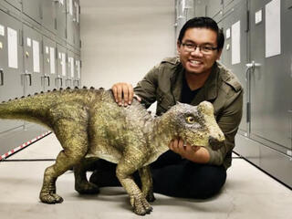 Hanging with a baby dinosaur!